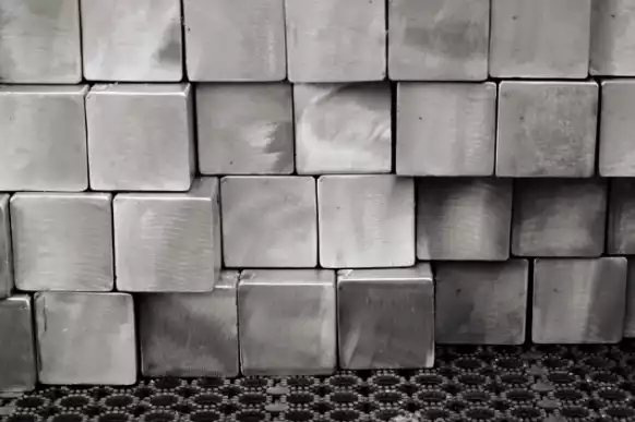 Квадрат стальной фото в наличии